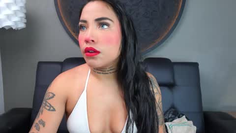 Vaiolette online show from 02.16.26