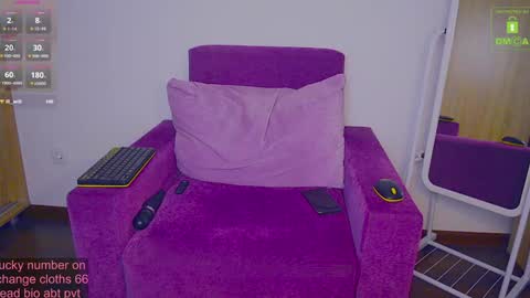 Snapshot of miss_vero chatting on 01.13.25 Just Vero online show from 01.13.25