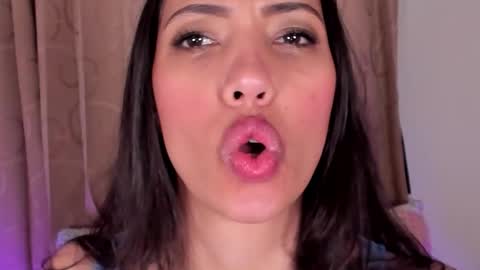 Snapshot of miss_veronica2 chatting on 02.05.26 Miss Veronica online show from 02.05.26