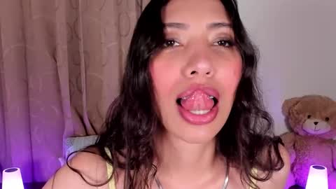 Snapshot of miss_veronica2 chatting on 02.06.26 Miss Veronica online show from 02.06.26