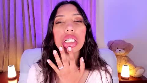 Snapshot of miss_veronica2 chatting on 02.17.26 Miss Veronica online show from 02.17.26