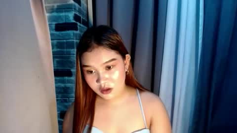 Snapshot of miss_yannax chatting on 05.19.26 yanna online show from 05.19.26