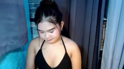 Snapshot of miss_yannax chatting on 05.23.26 yanna online show from 05.23.26