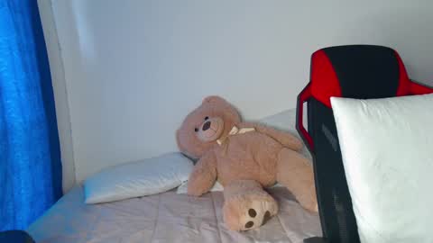 Snapshot of missakamee_420 chatting on 12.23.24 violeta online show from 12.23.24