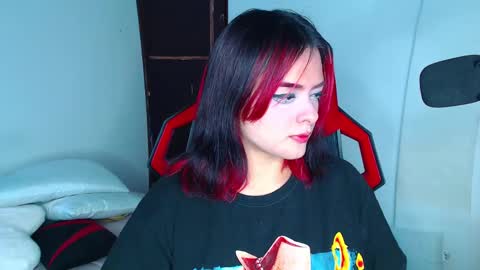 Snapshot of missakamee_420 chatting on 12.28.24 violeta online show from 12.28.24