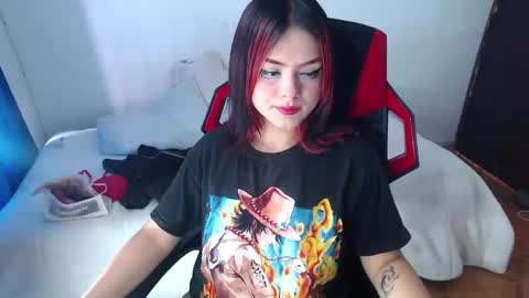 Snapshot of missakamee_420 chatting on 01.20.25 violeta online show from 01.20.25