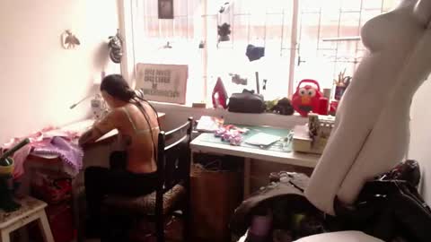 Anarkitten  online show from 02.26.25