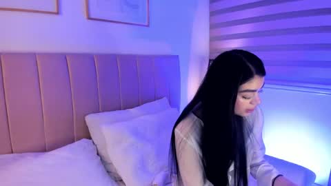 Ariadna Ruiz online show from 04.17.26