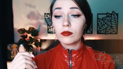 Snapshot of missbeverlymills chatting on 02.15.25 The divine Beverly online show from 02.15.25