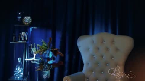 The divine Beverly online show from 04.30.26