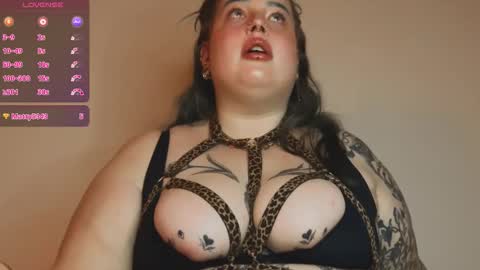 Miss Bika online show from 10.31.25