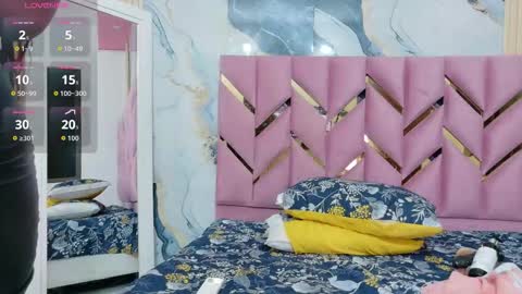 Miss Evelyn  online show from 03.08.26