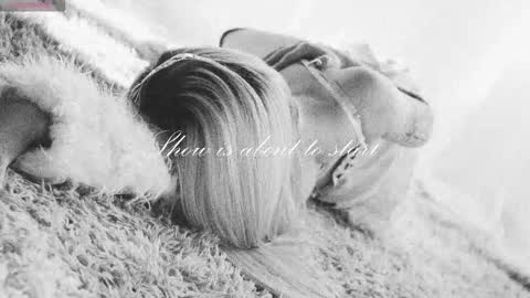 Chloe freelance model Please your thumbs up are important  online show from 11.13.25