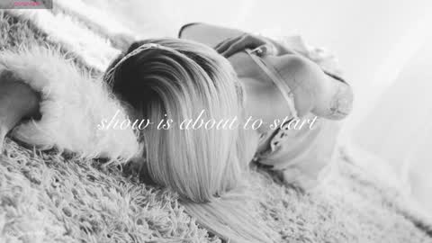 Chloe freelance model Please your thumbs up are important  online show from 04.09.26