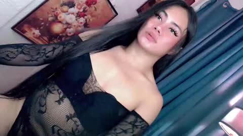 Nicole online show from 02.10.26