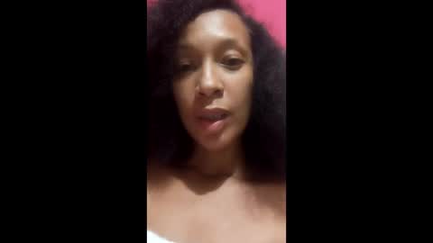 Snapshot of misscruzxz chatting on 05.06.26 Donna di Diamanti online show from 05.06.26
