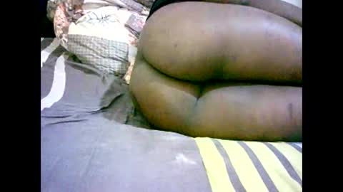 Snapshot of misscuteberry chatting on 11.17.25 VAL online show from 11.17.25