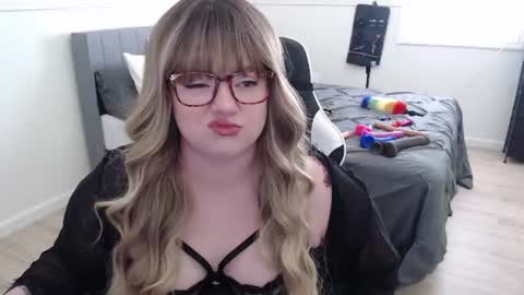 missdanibluee online show from 07.08.26