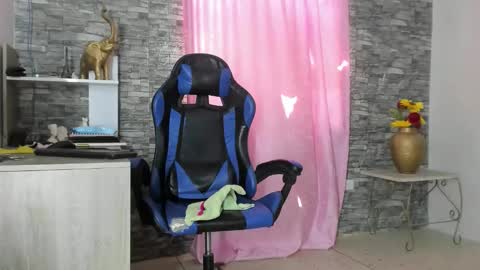 missdeborah20 online show from 11.12.25