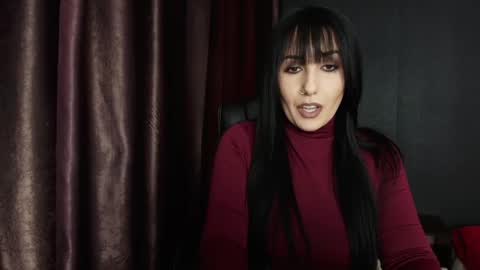 Snapshot of missdyaa chatting on 12.24.24 Miss online show from 12.24.24