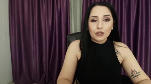 Snapshot of missdyaa chatting on 01.04.25 Miss online show from 01.04.25