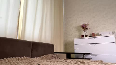 Hello dear my name Elisa online show from 11.13.25