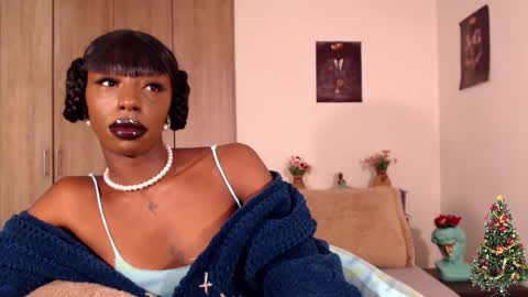 Emilie Diaz online show from 12.13.25