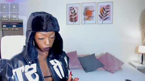 Emilie Diaz online show from 05.26.26