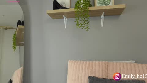 Yuliana online show from 10.16.25