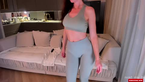 Snapshot of missflowersbloom chatting on 11.18.25 Lauren online show from 11.18.25