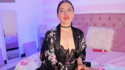 Melany Hiller online show from 01.07.25