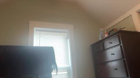 misshoneybadger333 online show from 01.10.26