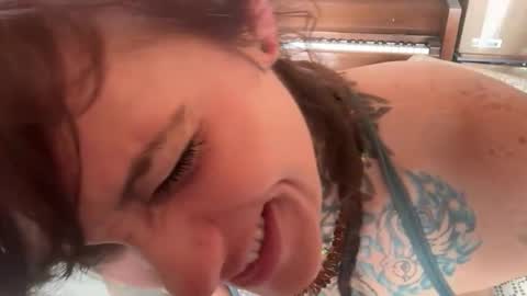 misshoneybadger333 online show from 05.30.26