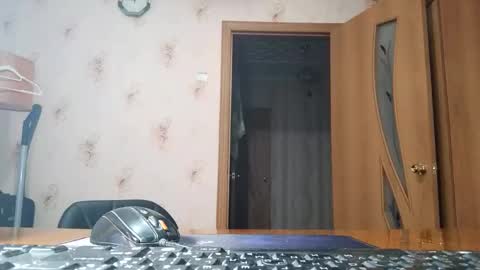 Snapshot of missielorrie chatting on 10.15.25 missielorrie online show from 10.15.25