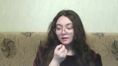 Snapshot of missis_mona chatting on 03.04.25 missis mona online show from 03.04.25