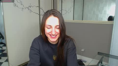 Snapshot of missis_sofiia chatting on 02.21.25 Sofia online show from 02.21.25