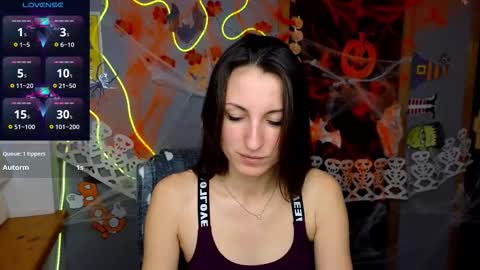 Snapshot of missis_sofiia chatting on 10.24.25 Sofia online show from 10.24.25