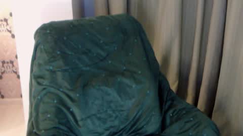 Snapshot of missjenny7 chatting on 11.21.25 MissJenny7 online show from 11.21.25