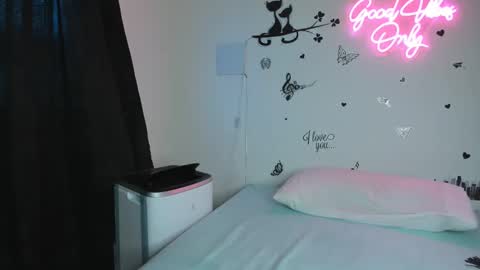 MissKarinaHilton online show from 09.13.25