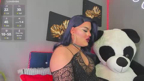 kassandra lazcano online show from 12.05.25