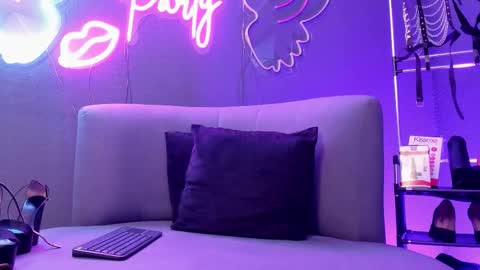 misskathyfox online show from 10.29.25