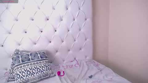 Danna online show from 12.17.25