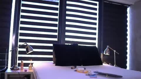 misskiarra online show from 06.03.26