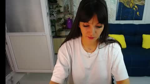 MissLaura online show from 03.08.25