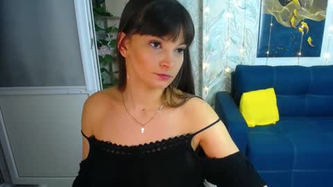 MissLaura online show from 12.15.25