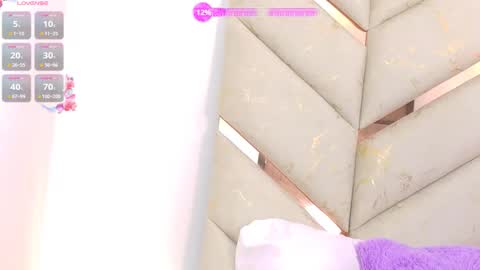 lyly  independient model online show from 10.09.25