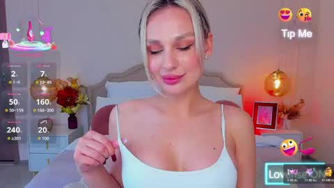 Snapshot of misslou_ chatting on 05.15.26 Lou online show from 05.15.26
