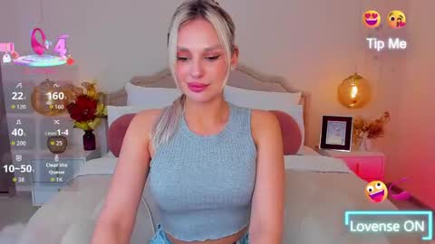 Snapshot of misslou_ chatting on 05.19.26 Lou online show from 05.19.26