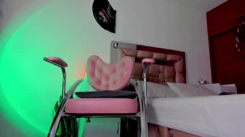 Snapshot of misslucye_robbie chatting on 12.15.24 Lucye Robbie online show from 12.15.24