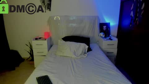 Snapshot of misslucye_robbie chatting on 02.12.25 Lucye Robbie online show from 02.12.25